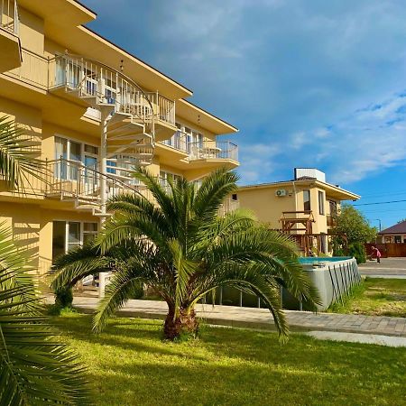 Mini Hotel Diva Alakhadzi Exterior foto