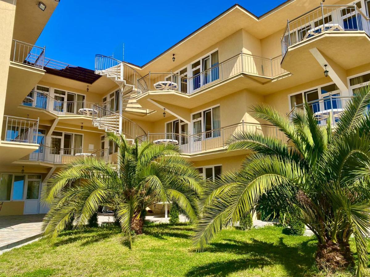 Mini Hotel Diva Alakhadzi Exterior foto
