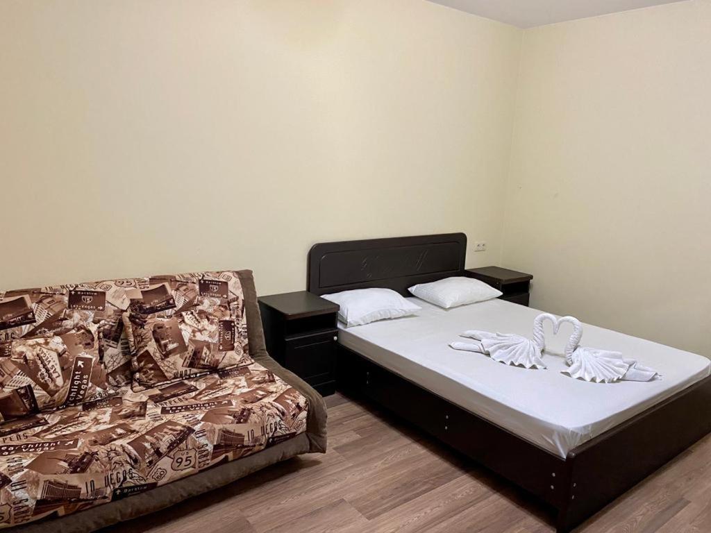 Mini Hotel Diva Alakhadzi Exterior foto