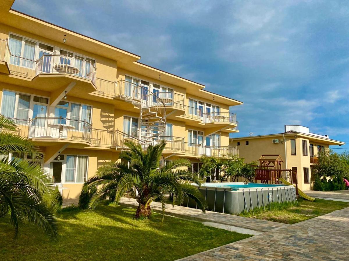 Mini Hotel Diva Alakhadzi Exterior foto