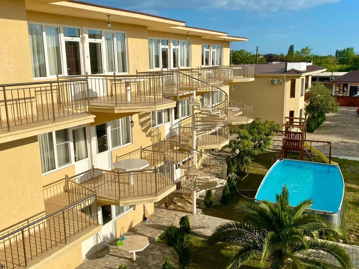 Mini Hotel Diva Alakhadzi Exterior foto